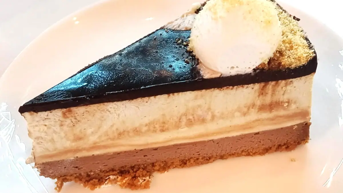 Crossland Cakery – cake shop in Annesley Woodhouse, Kirkby-in-Ashfield